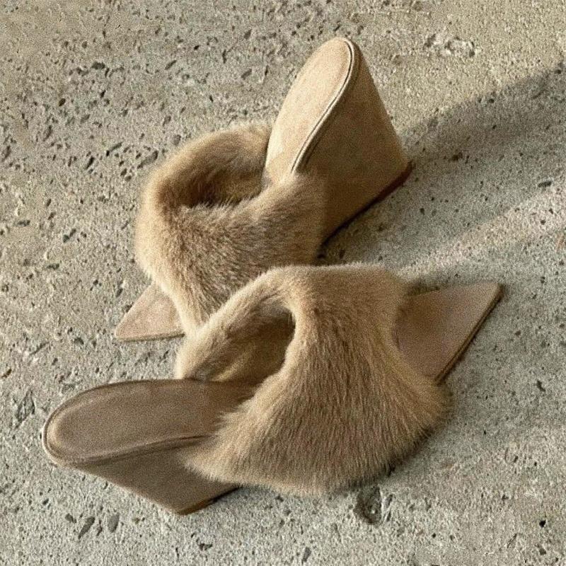 Fashion Fluffy Women Slippers Wedges Platform Sandals Pointed Toe High Heels Shoes 2025 Winter Designer Brand Party Dress Sexy Shoes