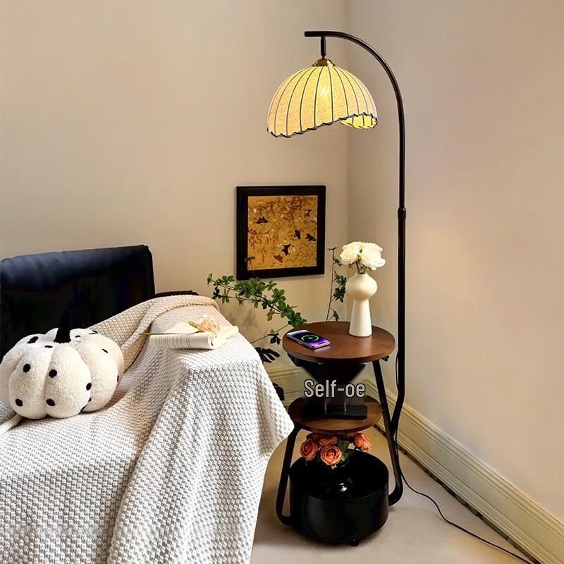 Xuanyong Retro Art Floor Lamp