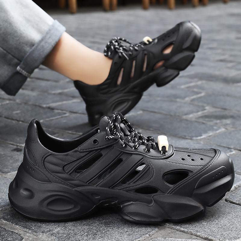 Sandalen Herren Sommer Herrenschuhe neue atmungsaktive Lochschuhe Outdoor-Watschuhe Herren leichte, abriebfeste Einzelschuhe