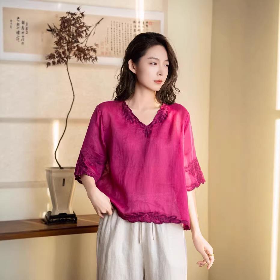 Retro Artistic Linen Embroidered V-Neck Women's Five-Sleeve Pullover - 2026 Spring Collection