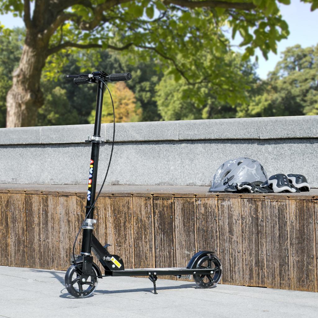 Scooter for Kids Aged 3-8 Years, with Adjustable Handle, Two Light Up Wheels, Handbrake, Rear Brake, Black