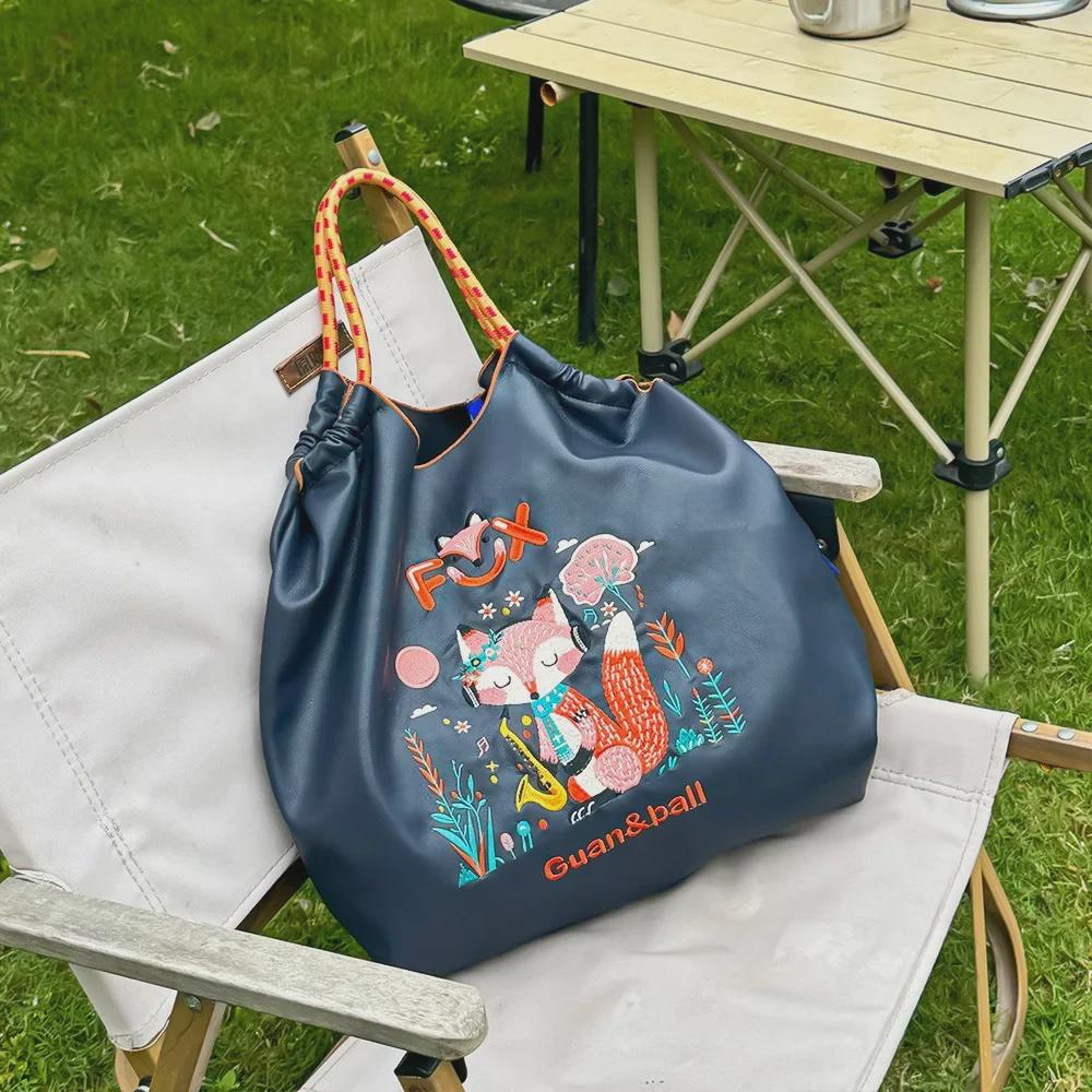 

Высококачественная зимняя кожаная сумка через плечо с вышивкой — большая вместимость, модная и универсальная для женщин Medium · Leather [No Strap Included]