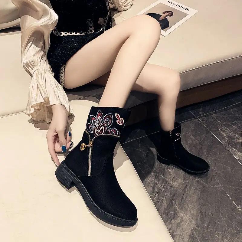 Fashion Elegant With Low Heels Women's Half High Boots Black Nationality Ladies Mid Calf Shoes Winter 2024 Novelty New Y2k Hot Fashion