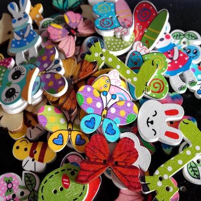 50Pcs Colorful Assorted Animals Wooden Buttons for Sewing and Crafts