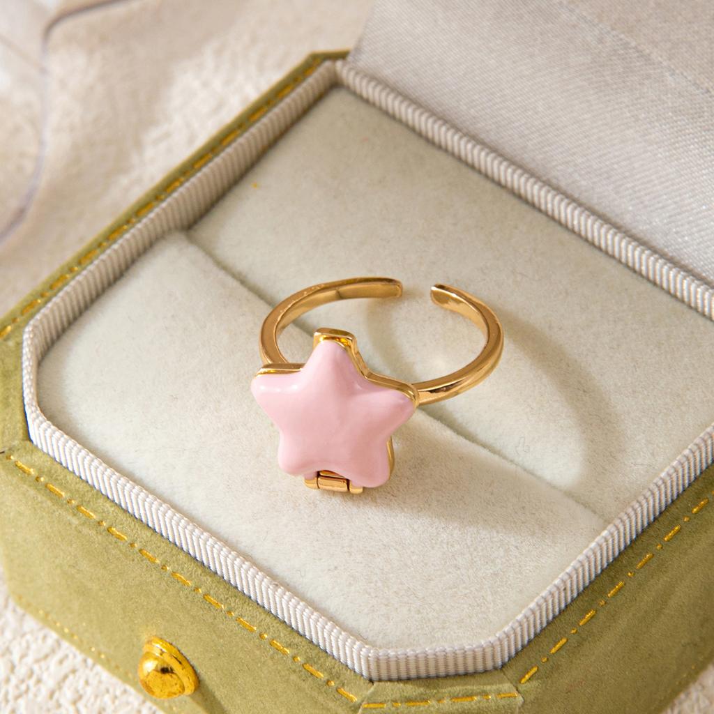 Fashionable and Trendy New Cute and Niche Design Five Pointed Star Love Pink Opening and Closing Box Necklace for Woman