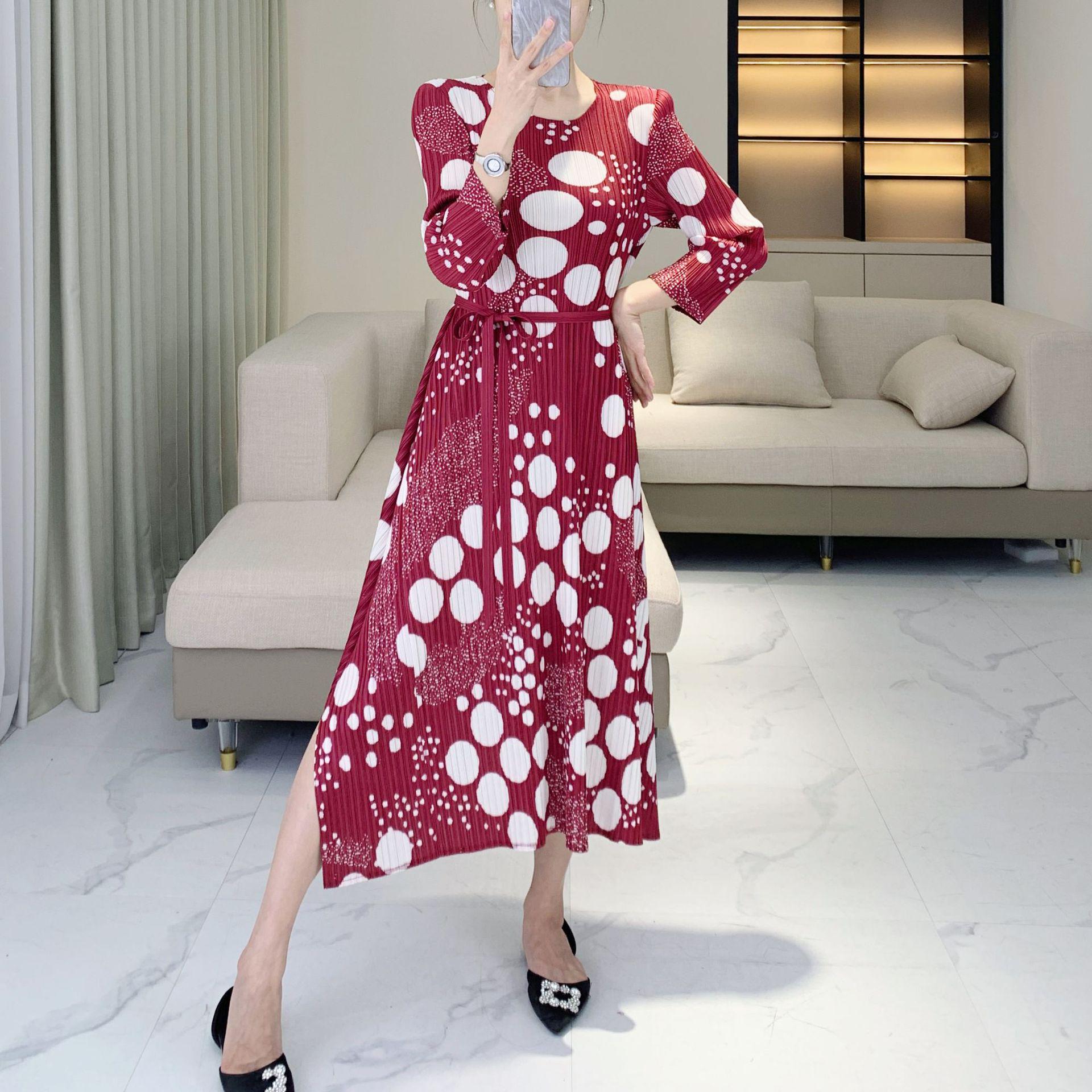 

Платье в горошек в гонконгском стиле: Весна 2025, Круглый вырез, Стройнящий и Молодящий One Size [80-150 jin] красный