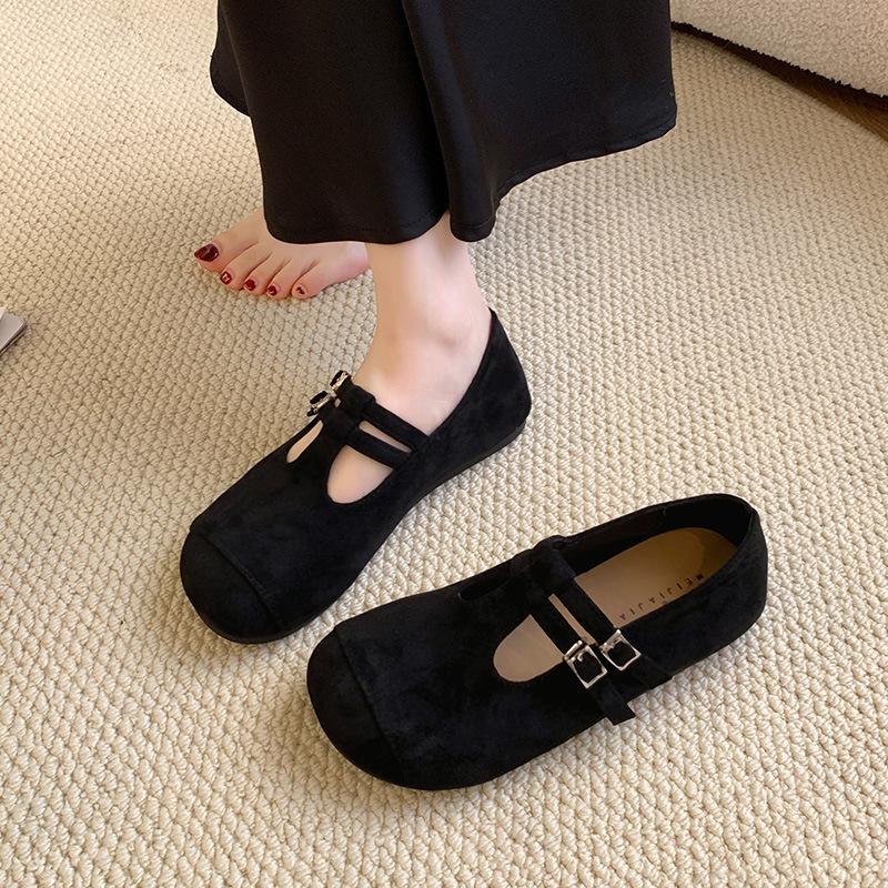 2025 New Retro Women's Shoes Flat Heel Shallow Mouth One-word Buckle Single Shoes Square Head Suede Flat Bottom Women's Shoes