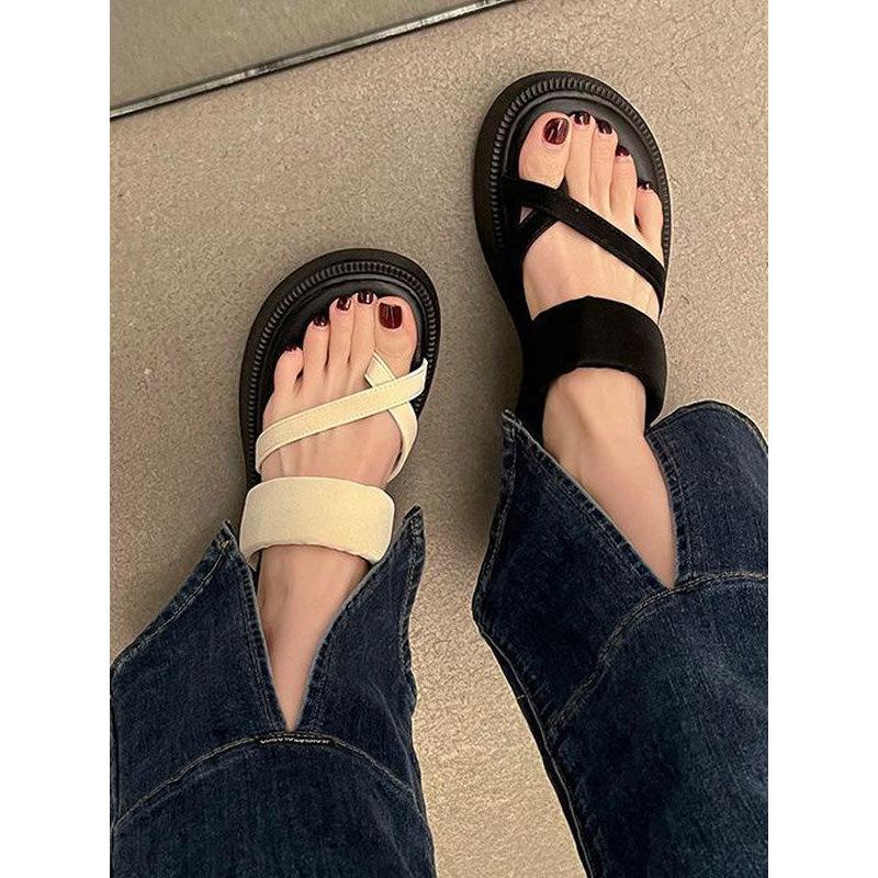 Thick-bottomed beach cool slippers women's 2025 summer new non-slip fashion flip-flops small height-increasing slippers