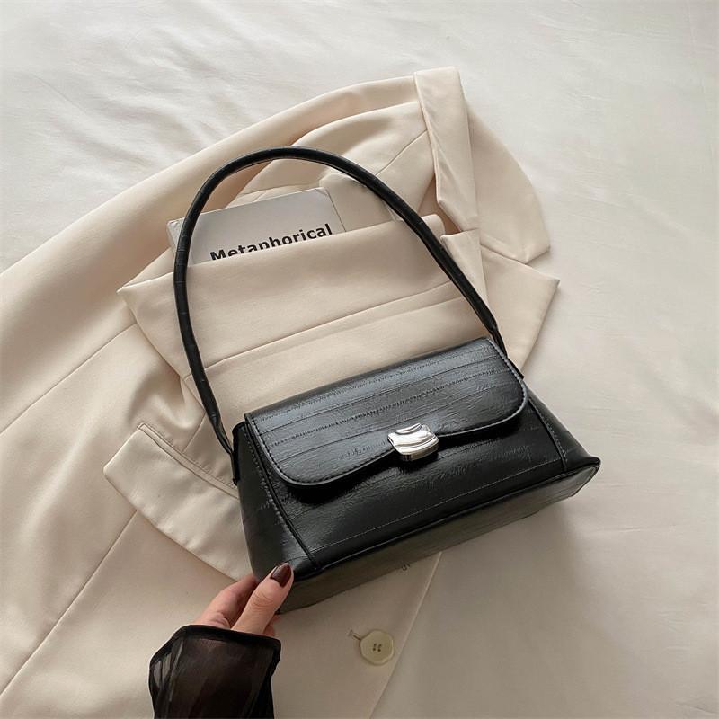 Vintage Chic Underarm Bag For Women Stylish Minimalist Shoulder Tote Handbag 2024