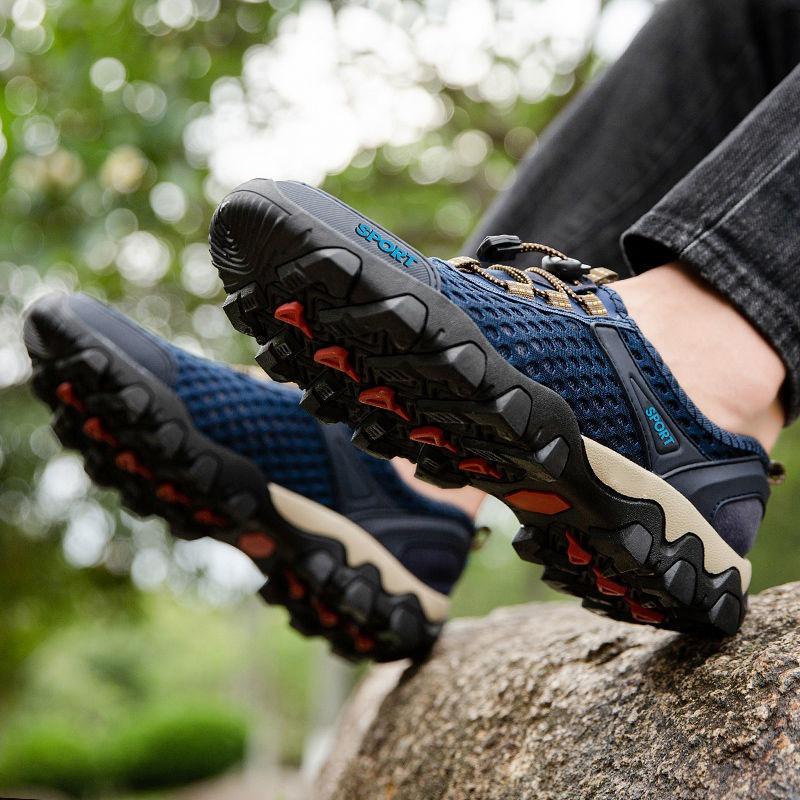 Men's Shoes Summer Trendy Shoes Outdoor Breathable Wading Shoes Hollow Mesh Soft-soled Hiking Shoes Men's Sports and Leisure Shoes Men