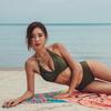 Bikini Kaoyi Negro de Halter: Bikini Sexy de Dos Piezas con Copas Fruncidas y Detalles de Cordones para Mujer