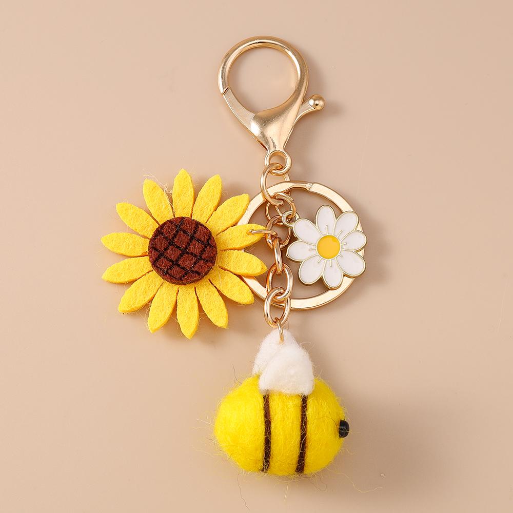 Aihua Handmade Knitted Sunflower Keychain For Women Girl Cute Crocheted Bee Flower Key Ring Handbag Pendants Jewelry Gifts
