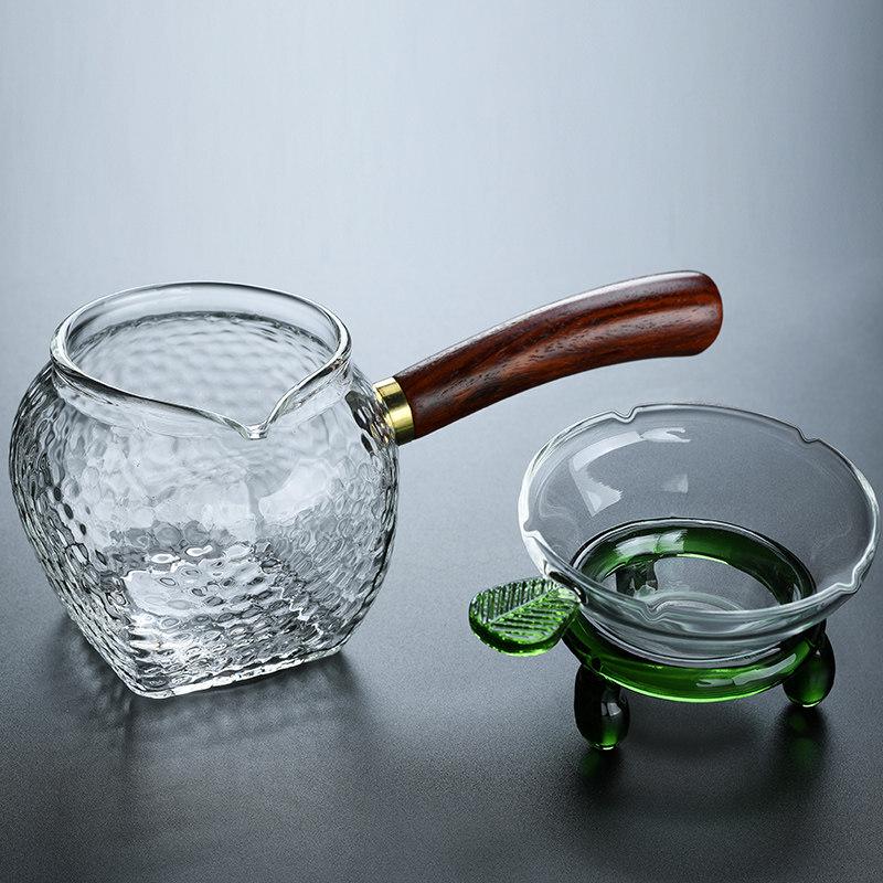Qiwei Glass Tea Pitcher with Wooden Side Handle