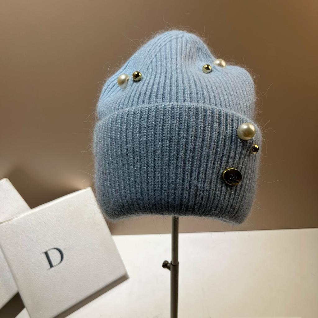 Designer-Perlenbrosche, Strickmütze für Damen, Luxus-Wollmütze mit Metalllogo, Mütze aus echtem Kaninchenfell, warme Damen-Wandermütze