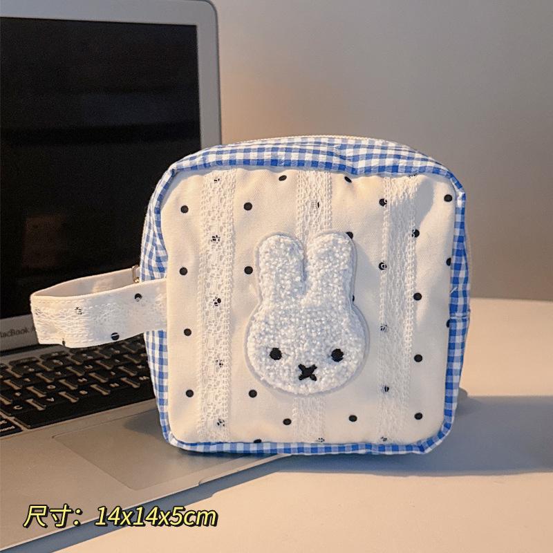 

Student Portable Small Sanitary Napkin Bag for Menstruation, Large Capacity Money Purse, Miscellaneous Bag, Sanitary Napkin Storage Bag білий
