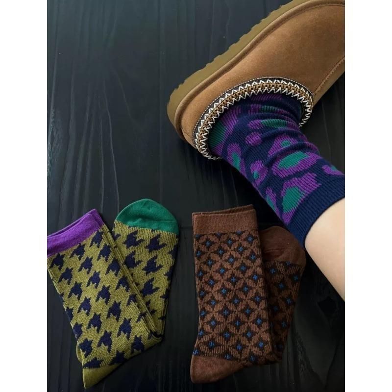 Retro Artistic Style Women's Mid-calf Socks, Double-needle Double-lane Mid-calf Socks