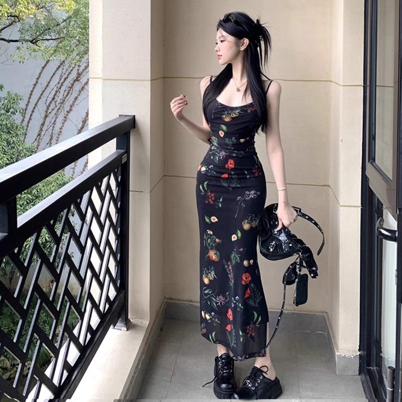 Floral Dress Women's Spring and Summer New French Retro Suspenders Are Beautiful, Slim and Thin Temperament Hip-wrapped Dress