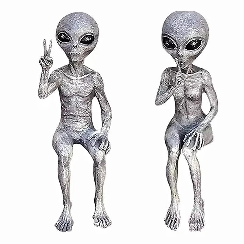 Funny Alien Statue Sculpture Garden Landscaping Yard Art Ornament Resin Beer Drinking Alien Sculpture Desktop Decoration