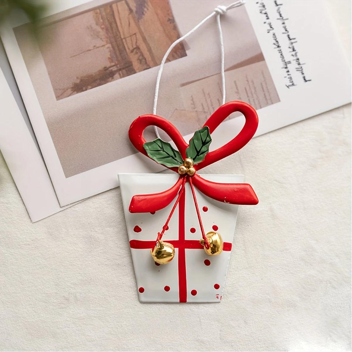 

Christmas Tree Ornaments, Red and Green Christmas Tree Hanging Pendants with Bells, Holiday Party Home Decor Items