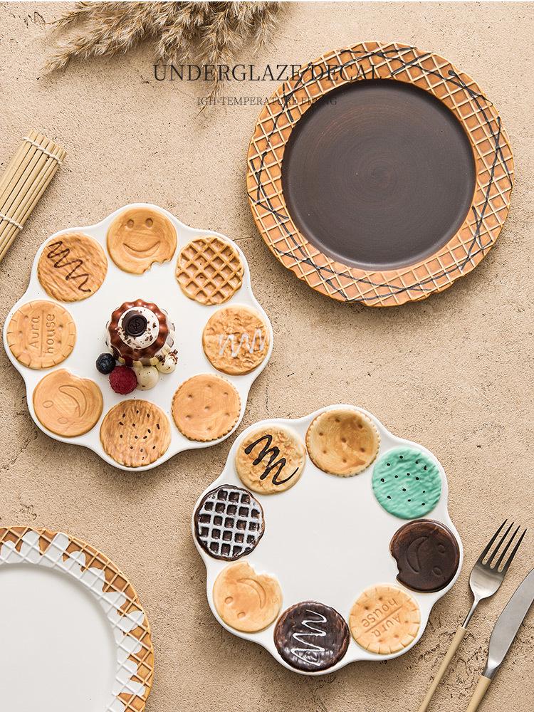 Stilvolles Retro Keramiktassen- und Teller-Set: Perfekt für Kaffee, Frühstück, Tee oder Dessert.