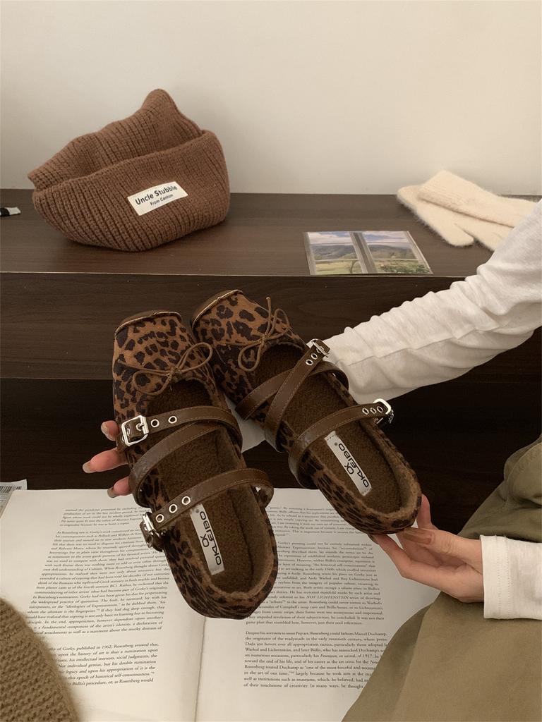 Koreańskie retro buty babci w panterkę pasek krzyżowy klamra kok płaskie buty na co dzień bajkowy styl lekkie usta buty Mary Jane