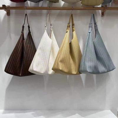 Borse di moda: Borsa a tracolla singola, Borsa intrecciata, Borsa a secchiello, Borsa tote di grande capacità