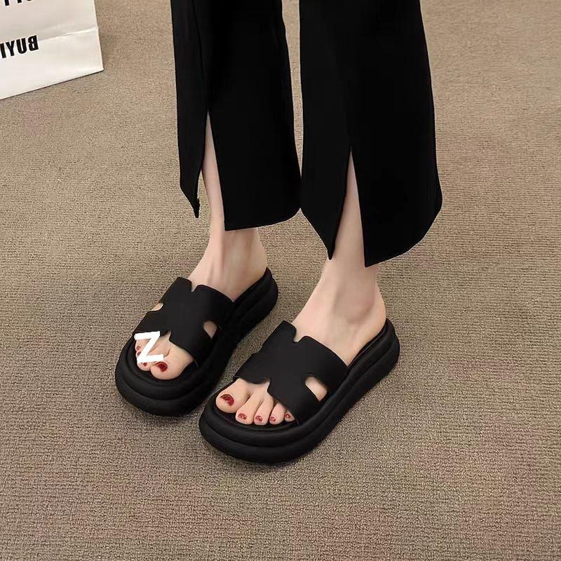 Summer new thick-soled fashion one-word slippers outside women's seaside beach with skirts versatile slippers