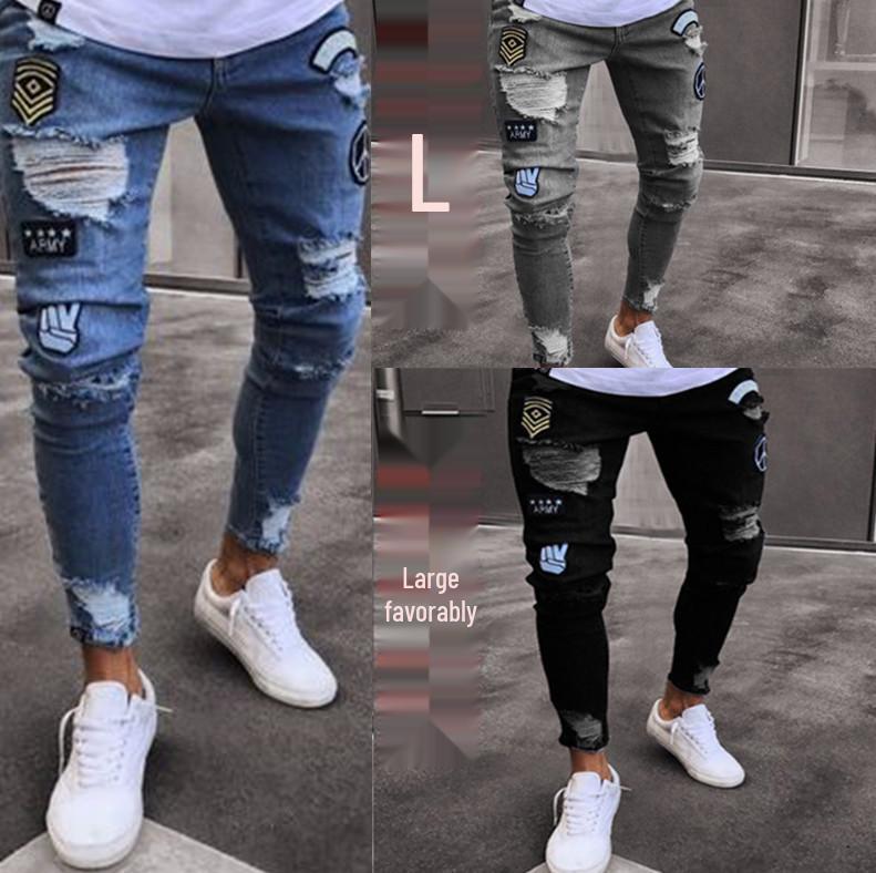 Trendige europäische und amerikanische schmal geschnittene zerrissene Herrenjeans