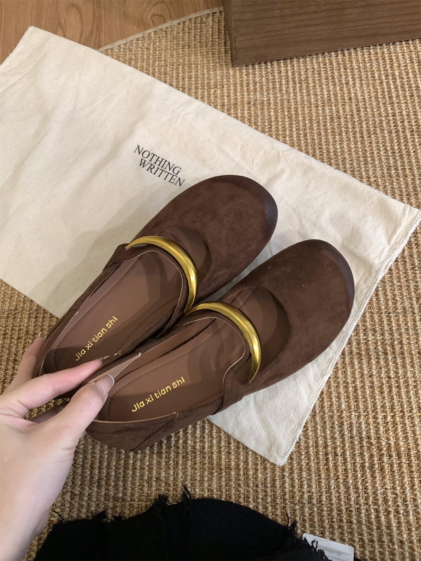 

Внутреннее увеличение высоты замшевые Мэри Джейн черные одинарные туфли женская обувь 2025 новая весна и осень красные с юбкой вечерние туфли 39