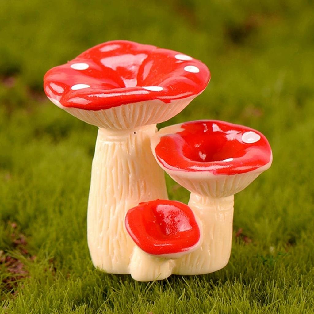 Mini Artificial Mushroom Figurine Resin Simulate Fake Mushroom Miniatures Fairy Garden Miniature Landscape Lawn Decorations