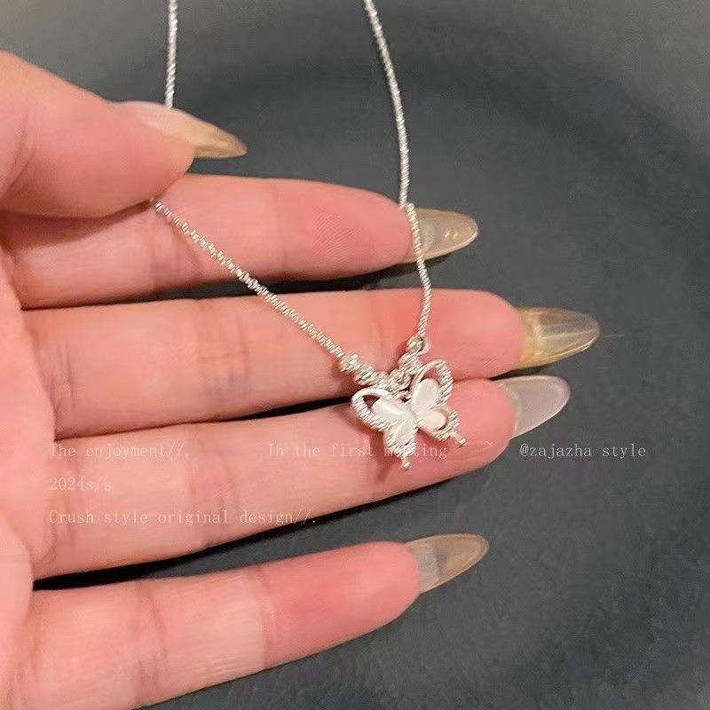 Tide stacked butterfly necklace female niche design sense versatile personality hip hop collarbone chain neck chain