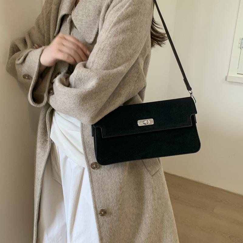 Premium sense bag women's 2025 new trendy niche armpit bag going out to work commuting single shoulder crossbody small square bag