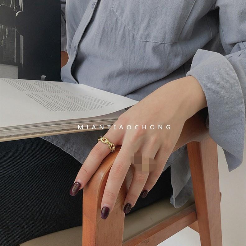 Twisted Unique Adjustable Chain Ring In S925 Silver Perfect For Couples And Fashion Lovers