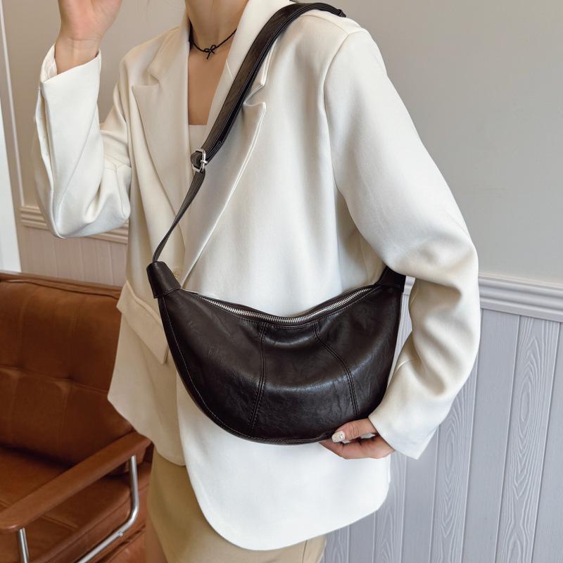 Large Capacity Bag Women's New Shoulder Bag Commuter Messenger Bag