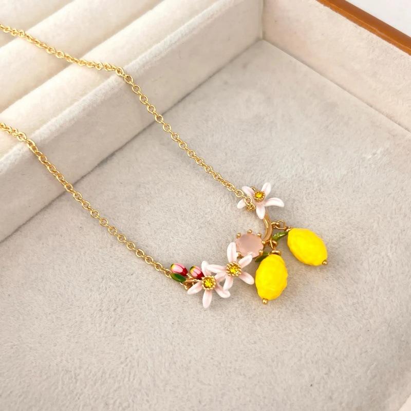 Real Gold Electroplated Diamond-Encrusted Lemon Necklace Light Luxury Fashion Niche Personality Small Fresh Drop Glaze Flower Jewelry Women