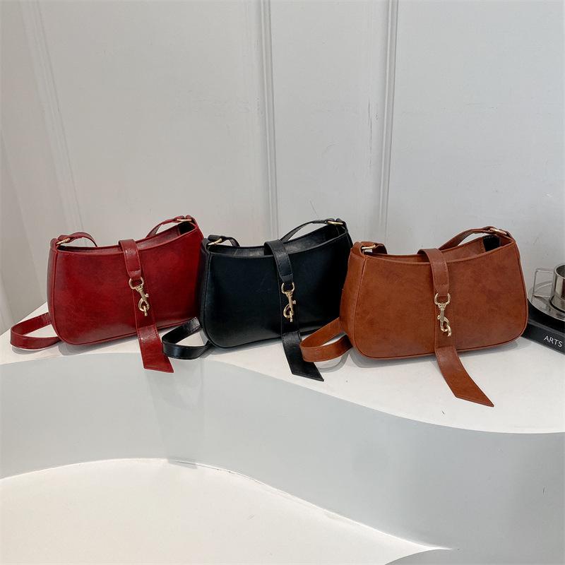 Korean Version of Fashion Personalized Hook Underarm Bag Women's 2025 New Spring Foreign Style Texture Handbag Trendy Oblique Span Bag