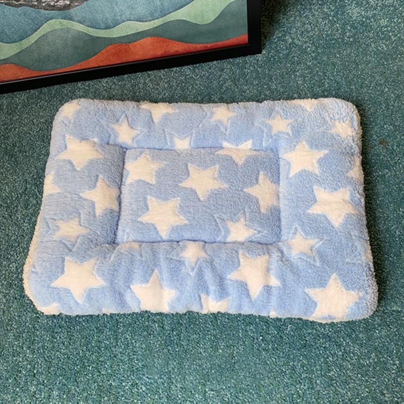Warm Flannel Pet Mat for Dogs Cats Soft Fleece Blanket Pad Cozy Sleeping Bed Puppies Kittens Puppy Kitten Cushion Pet Accessorie