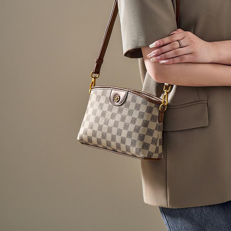 Mrs. Qiao Women's Bag 2025 New Crossbody Bag High-end Feel Shoulder Bag Monogram Women's Bag Clutch Bag Mom Bag