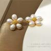 Silver Needle Gentle Retro French Pearl Flower Earrings Temperament New Earrings Simple Design Earrings