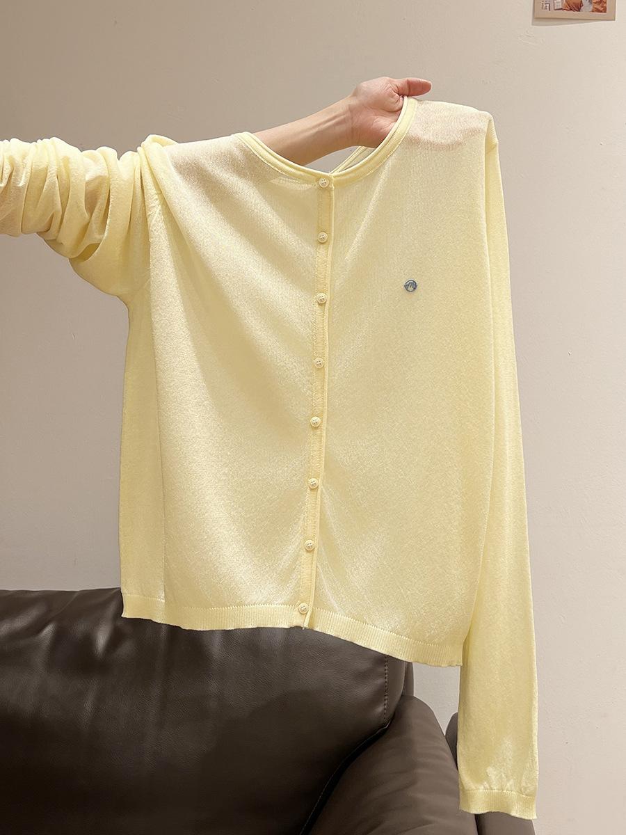 

Unique thin round neck long-sleeved sunscreen cardigan women s summer loose casual single-breasted embroidered top jacket One size fits all