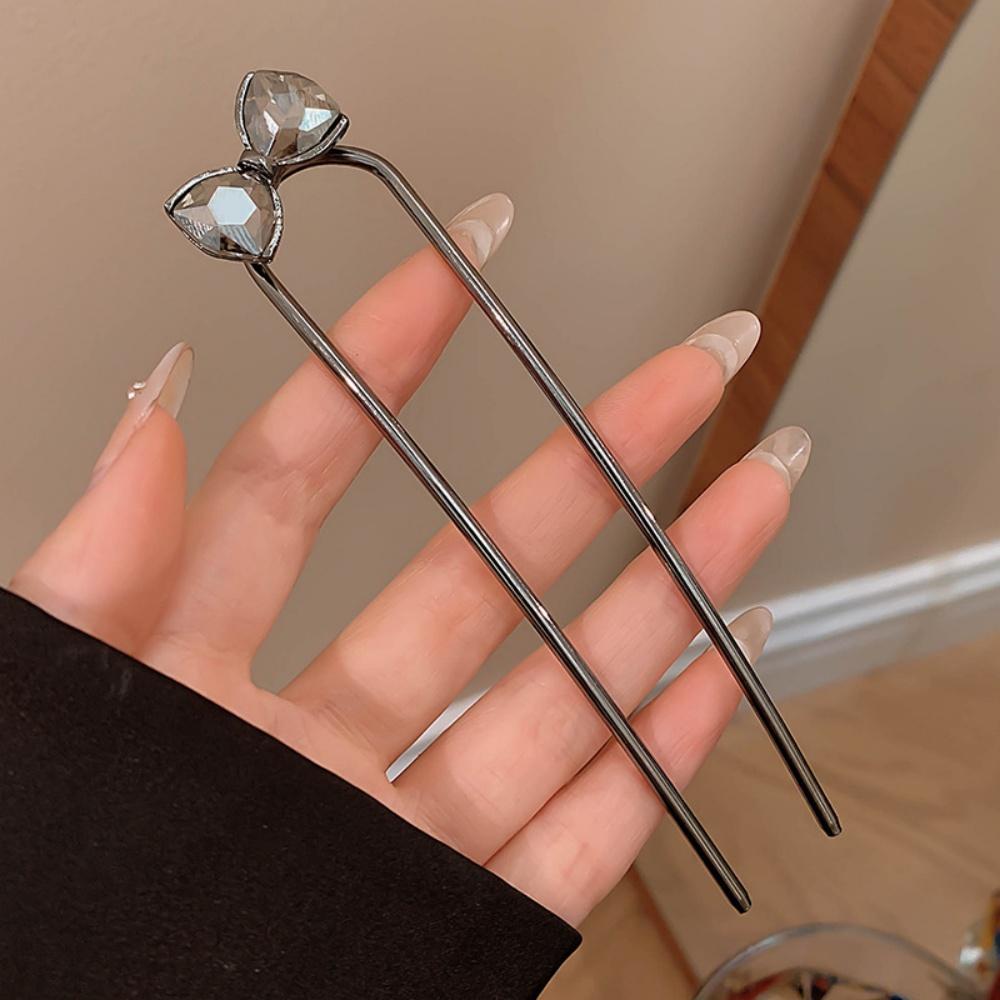 

Chinese Style Flower Hair Stick Hollowed Out Fan-shaped Black Hairpin Women Metal U-shaped Hair Clip Pins Hair Accessories