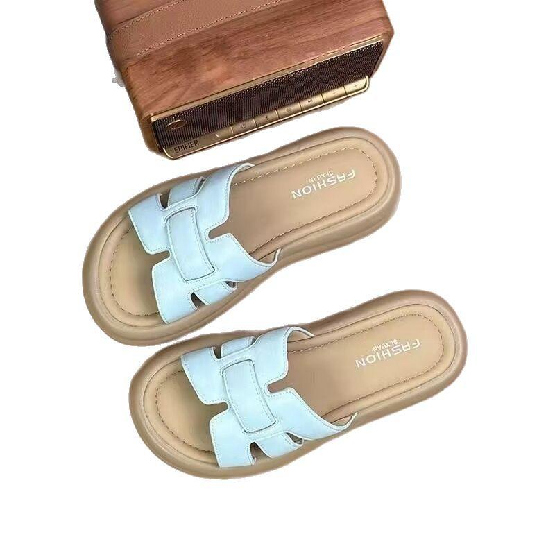 Französische einwortige Slipper mit niedrigem Absatz für Damen-Sommerbekleidung 2025 neue koreanische Version vielseitiger Rock Strand am Meer coole Slipper