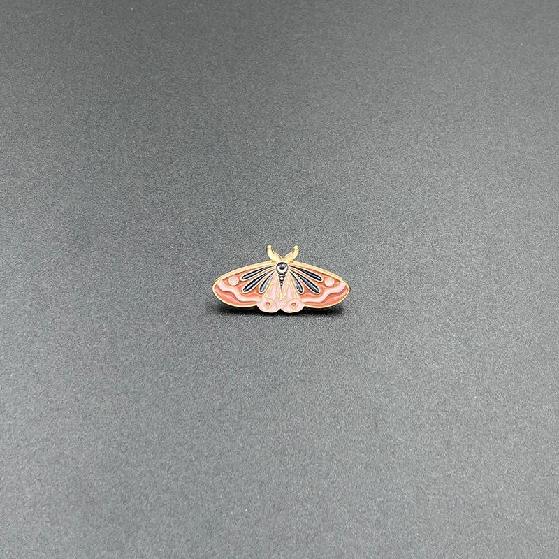 Cute Cartoon Bee Brooch: Adorable Metal Lapel Pin & Unique Gift
