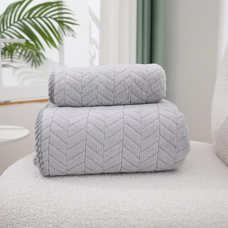 Hochwertige dicke Badetücher aus Korallenfleece, weiche und saugfähige Handtücher, Sport-Strandtücher für den Heim- und Hotelgebrauch