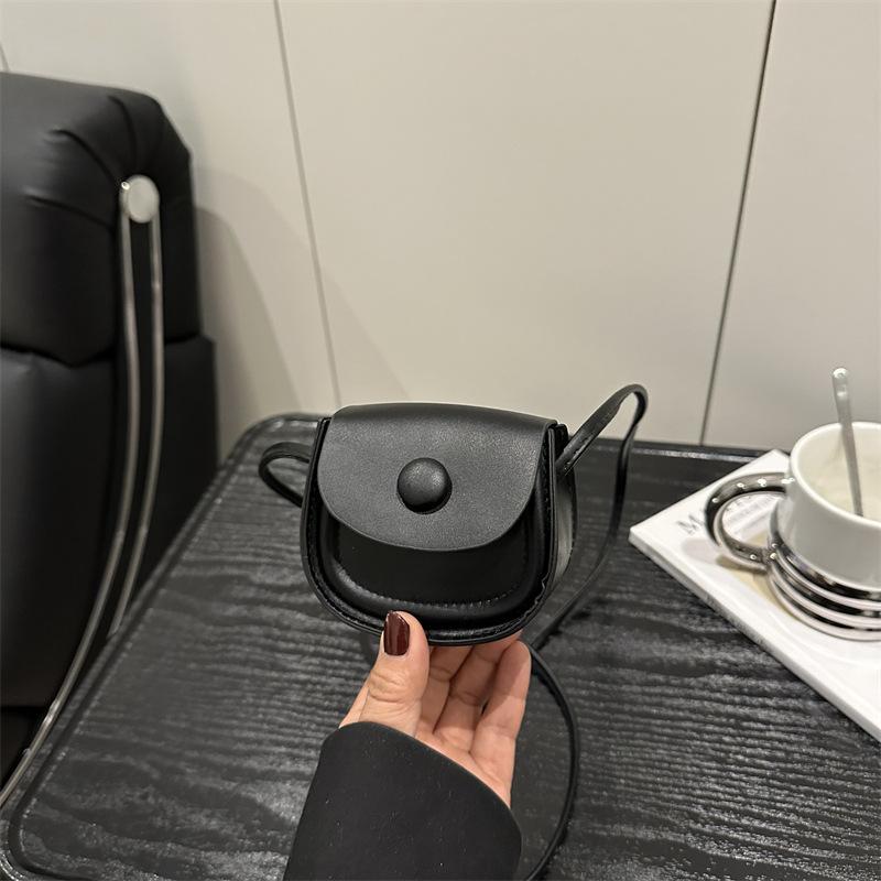 

Мини седловая сумка лето новая простая однотонная маленькая повседневная сумка для помады и мелочи на плечо, сумка-мессенджер для женщин чёрный