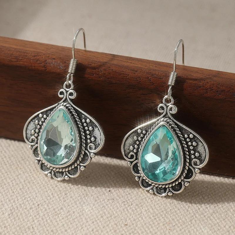 Exquisite Retro Wassertropfen Blau Synthetischer Zirkonia Anhänger Ohrringe für Damen Elegante Schmuckaccessoires Passend für Bankettgeschenke