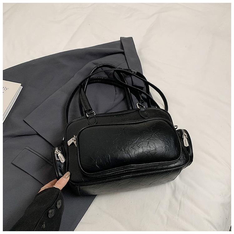 

Retro large-capacity bowling bag women s new versatile shoulder portable tote bag underarm bag