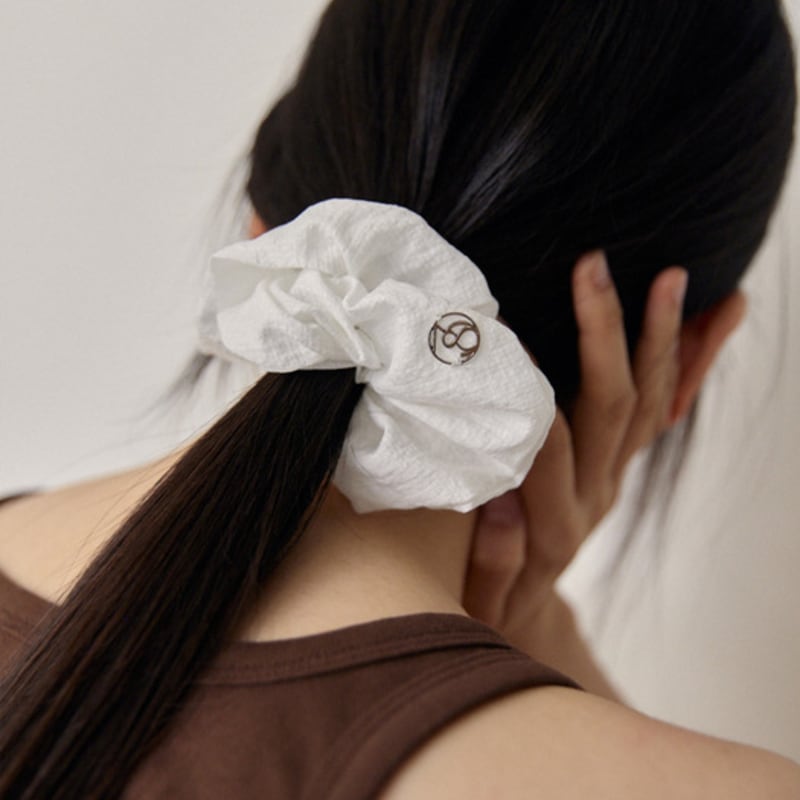 38comeoncommon Weiches Falten-Scrunchie (Weiß)