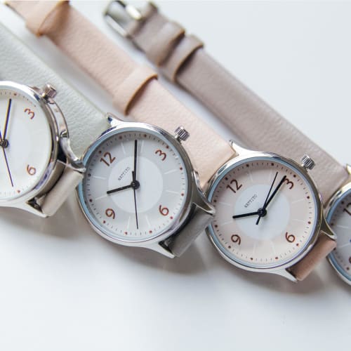 Fieldwork Women's Analog Watch with Leather Strap, Cute and Easy to Read, White, Karamaru JN011-1