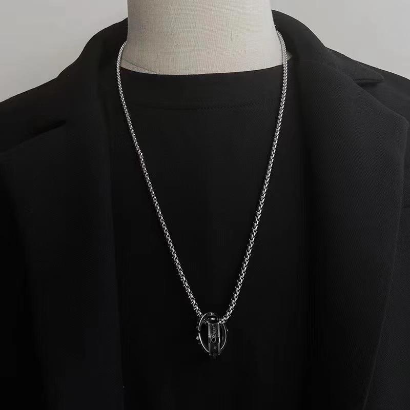 Men's Hip-Hop Titanium Steel Interlocking Double-Ring Necklace - Niche Design Sweater Chain Pendant for Women